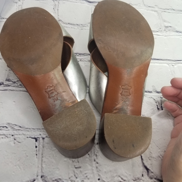 Tory Burch Montrose mirrores silver criss cross sandals - Picture 10 of 11